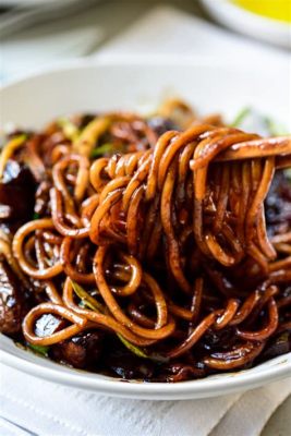  Noodles with Spicy Bean Sauce: Uma Sinfonia Picante e Texturizada de Massa e Feijão!